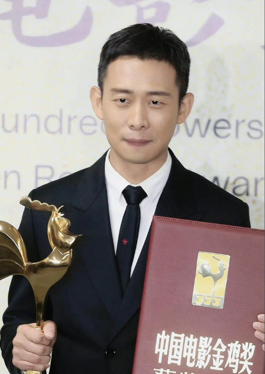 爱策略 张译获评一级演员，享正高级职称待遇