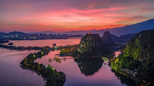 拿柜配资 【魅力端州】总要来一趟星湖吧，看一场浪漫无比的晚霞！